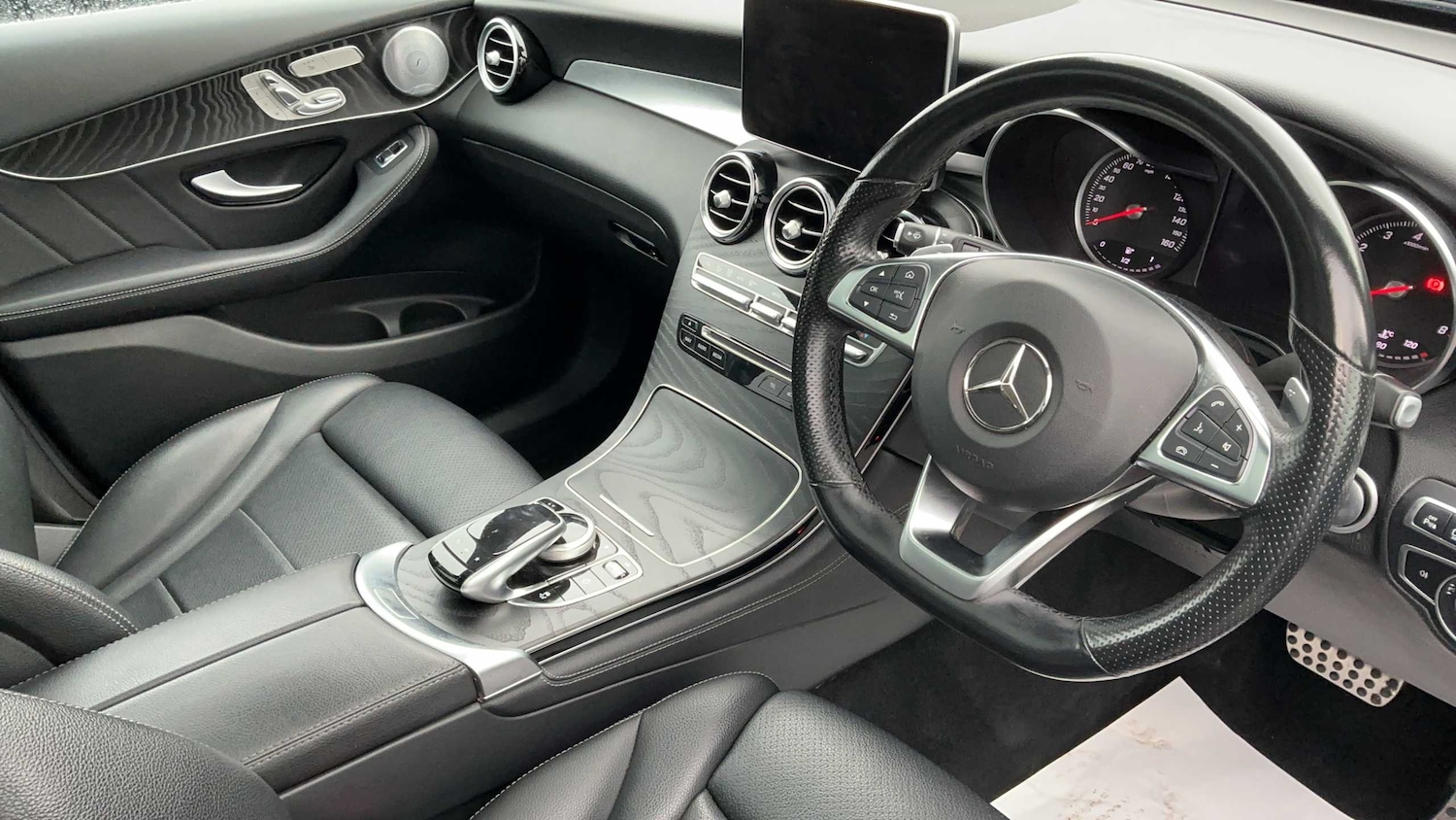 Used Mercedes-Benz GLC 2018 for sale - 78052023: Photo 8