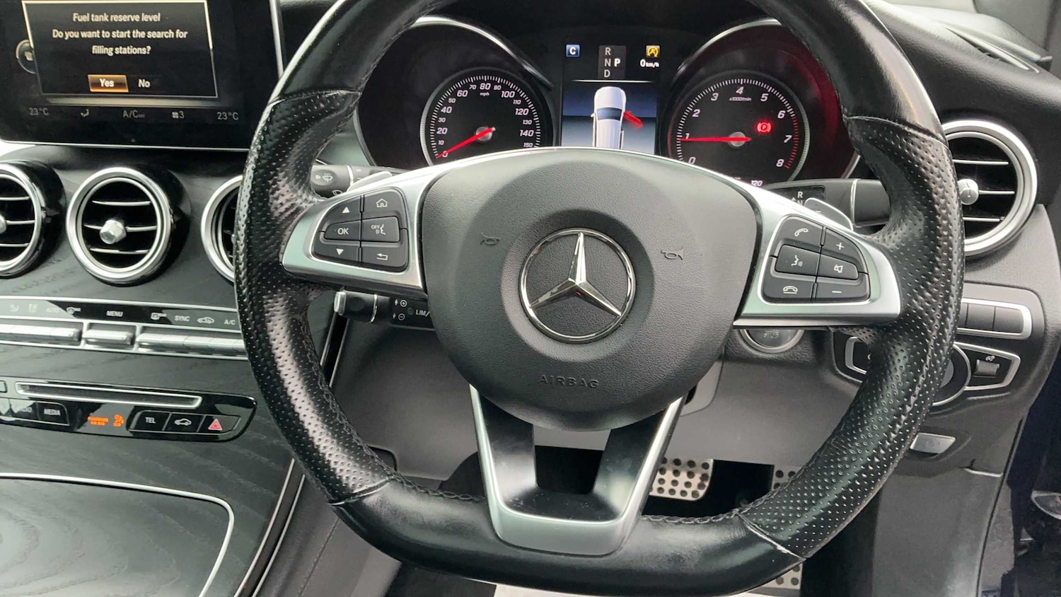 Used Mercedes-Benz GLC 2018 for sale - 78052023: Photo 9