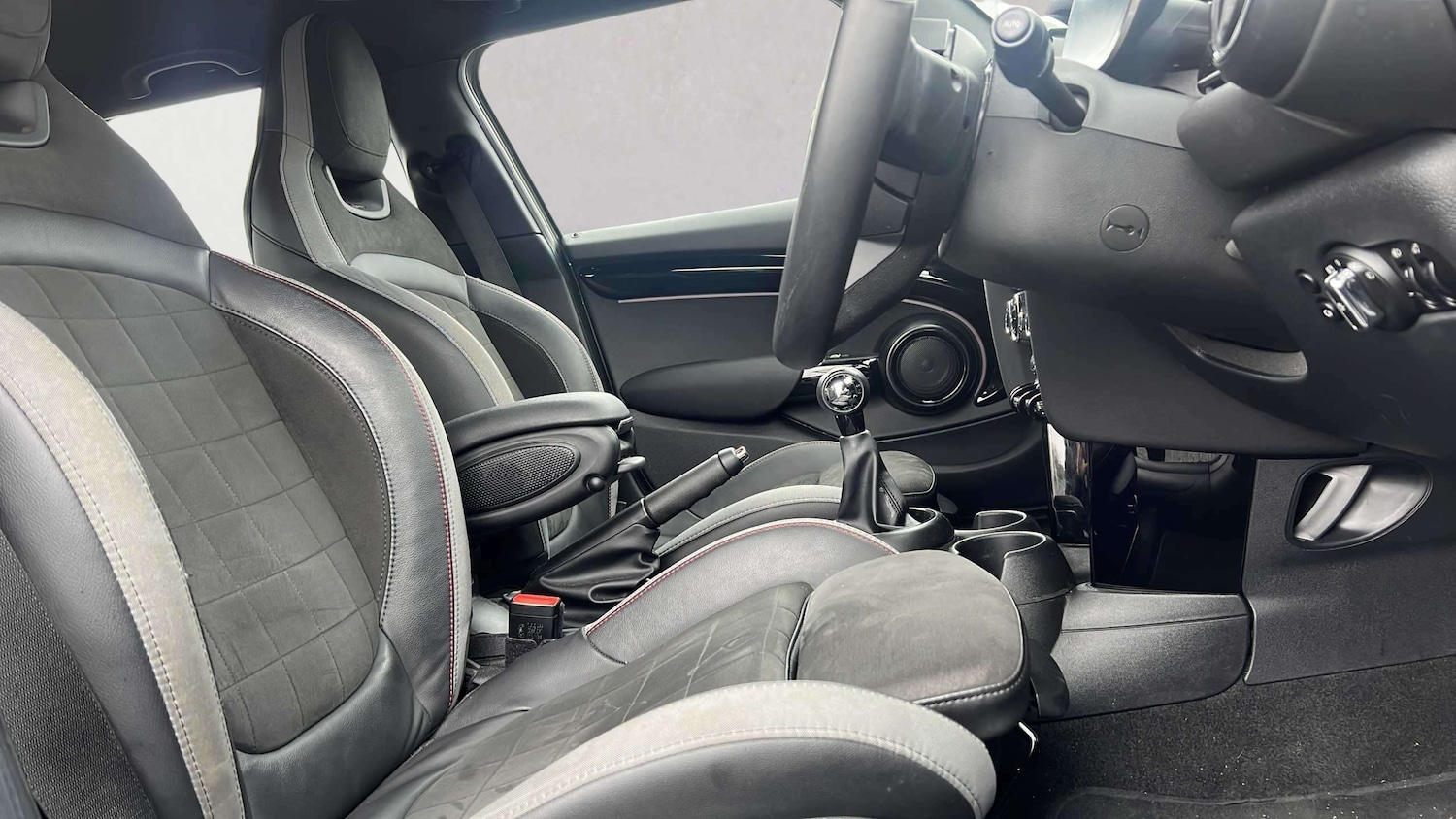 Used MINI Hatch 2021 for sale - 77861842: Photo 3