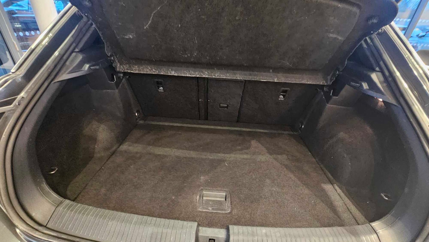 Used Volkswagen T-Roc 2023 for sale - 77857820: Photo 10