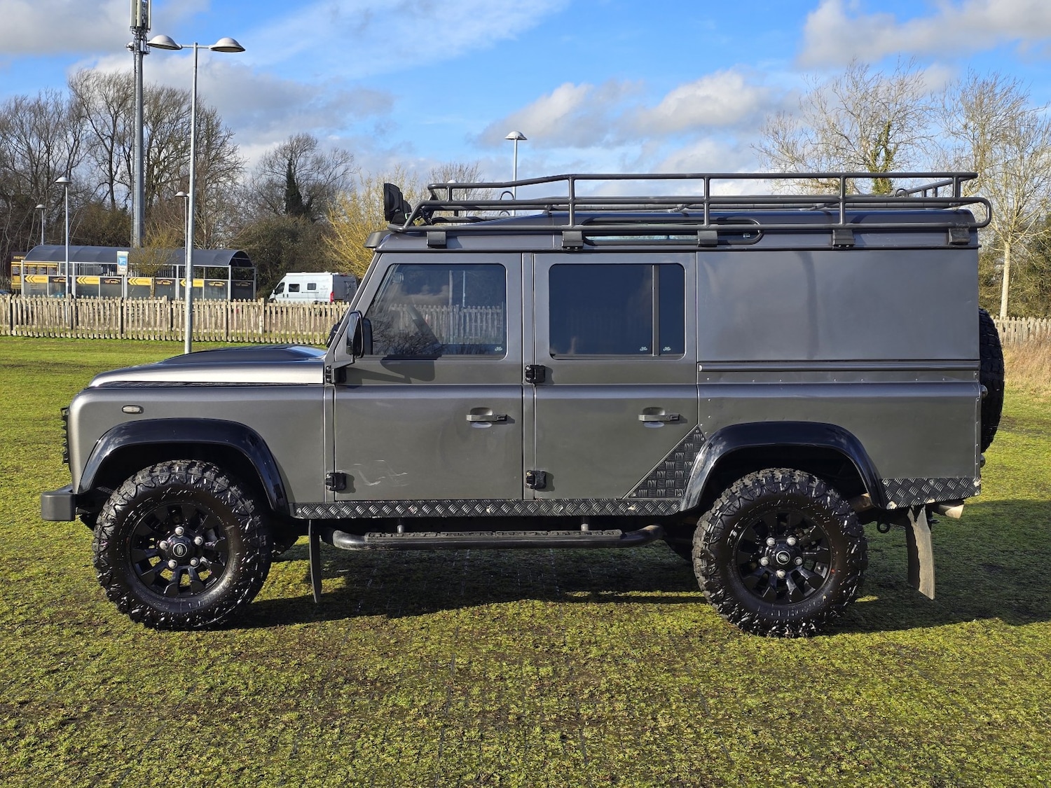Used Land Rover Defender 2014 for sale - 77264470: Photo 2
