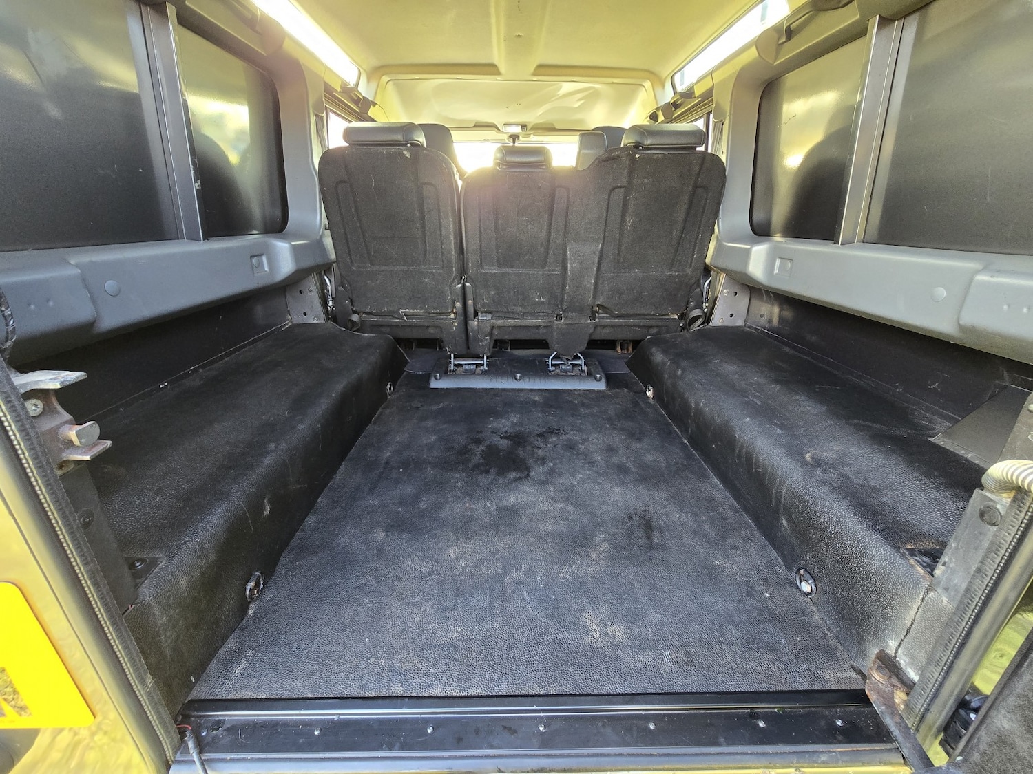 Used Land Rover Defender 2014 for sale - 77264470: Photo 20