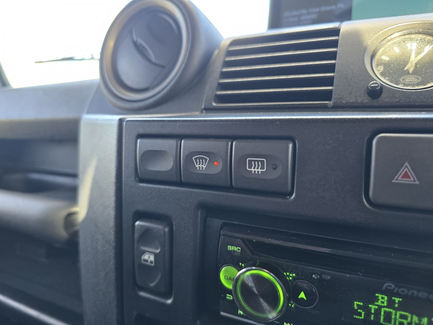 Used Land Rover Defender 2014 for sale - 77264470: Photo 27