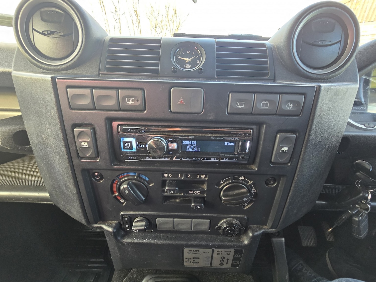 Used Land Rover Defender 2013 for sale - 76974434: Photo 23