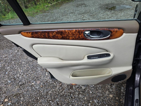 Used Jaguar XJ 2008 for sale - 75767187: Photo 19