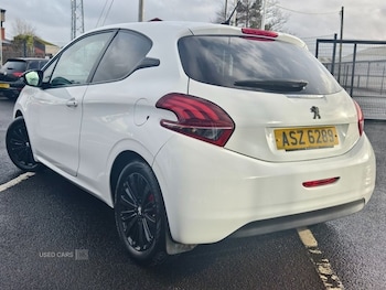 Used Peugeot 208 2017 for sale - 77009110: Photo
