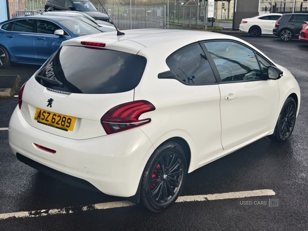 Used Peugeot 208 2017 for sale - 77009110: Photo 9