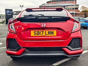 Used Honda Civic 2017 for sale - 76248270: Photo 2