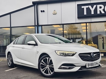 Vauxhall - Insignia