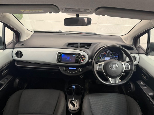 Used Toyota Yaris 2014 for sale - 76227125: Photo 37