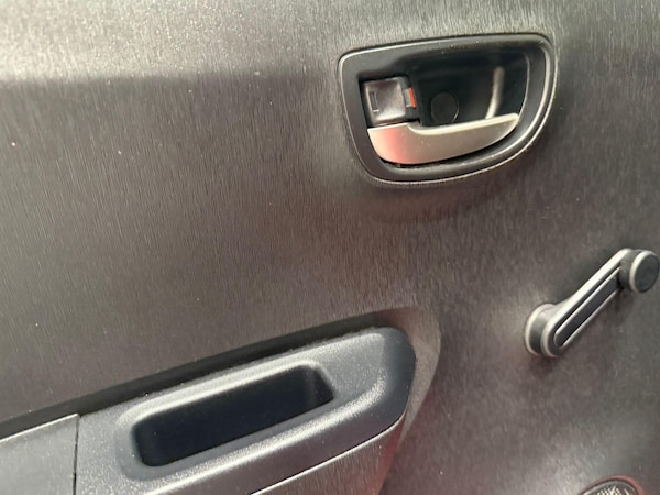 Used Toyota Yaris 2014 for sale - 76227125: Photo 41