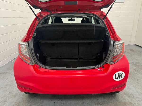 Used Toyota Yaris 2014 for sale - 76227125: Photo 45