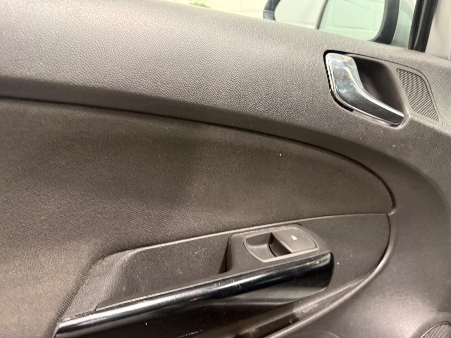 Used Vauxhall Corsa 2012 for sale - 77101946: Photo 27