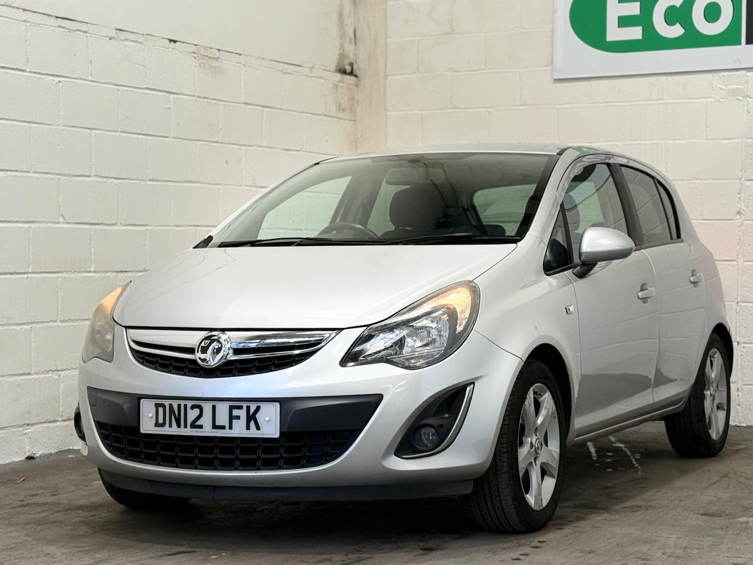 Used Vauxhall Corsa 2012 for sale - 77101946: Photo 3