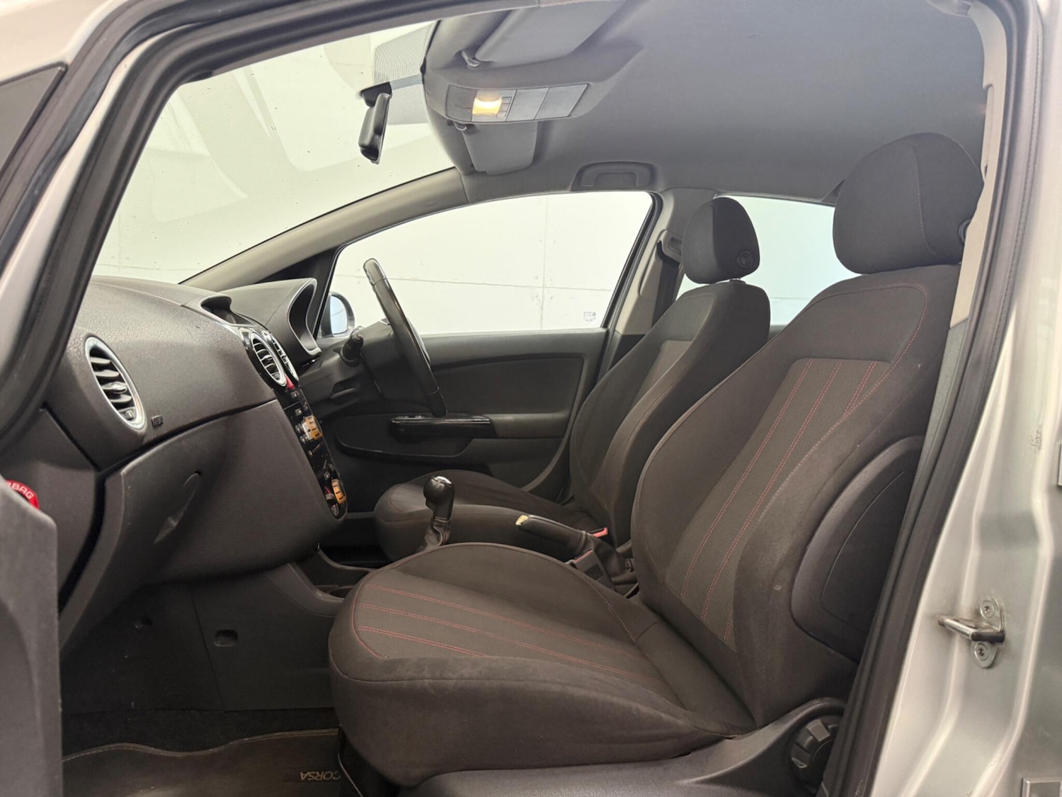 Used Vauxhall Corsa 2012 for sale - 77101946: Photo 31