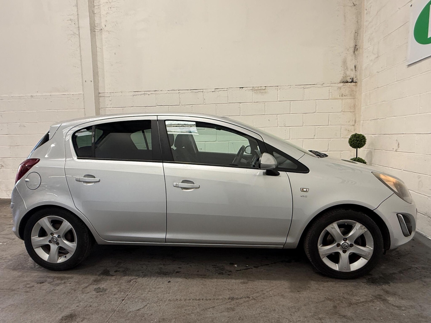 Used Vauxhall Corsa 2012 for sale - 77101946: Photo 9