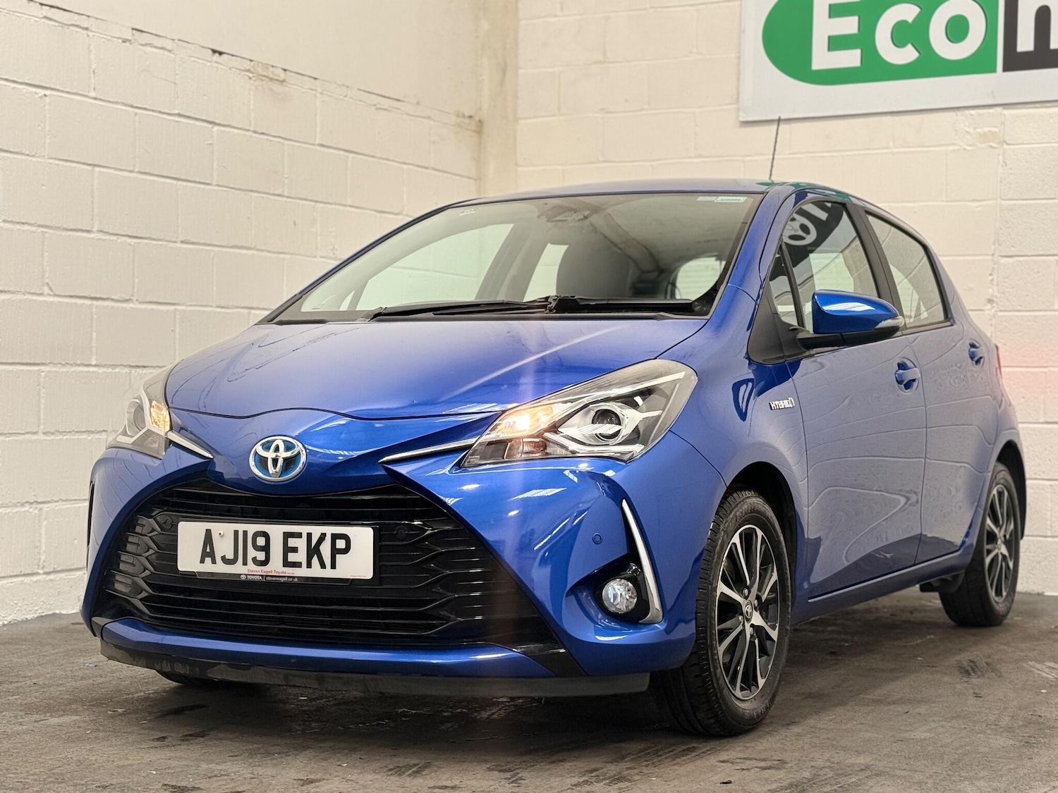 Used Toyota Yaris 2019 for sale - 76370872: Photo 2