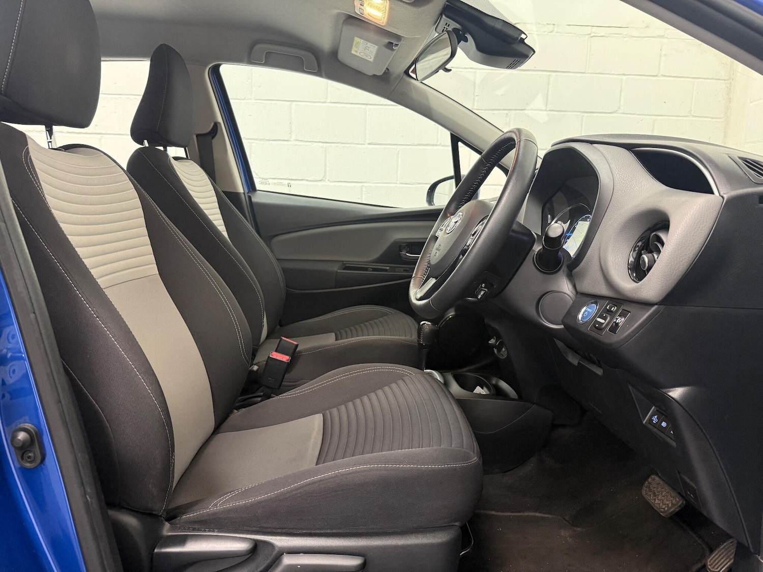Used Toyota Yaris 2019 for sale - 76370872: Photo 27