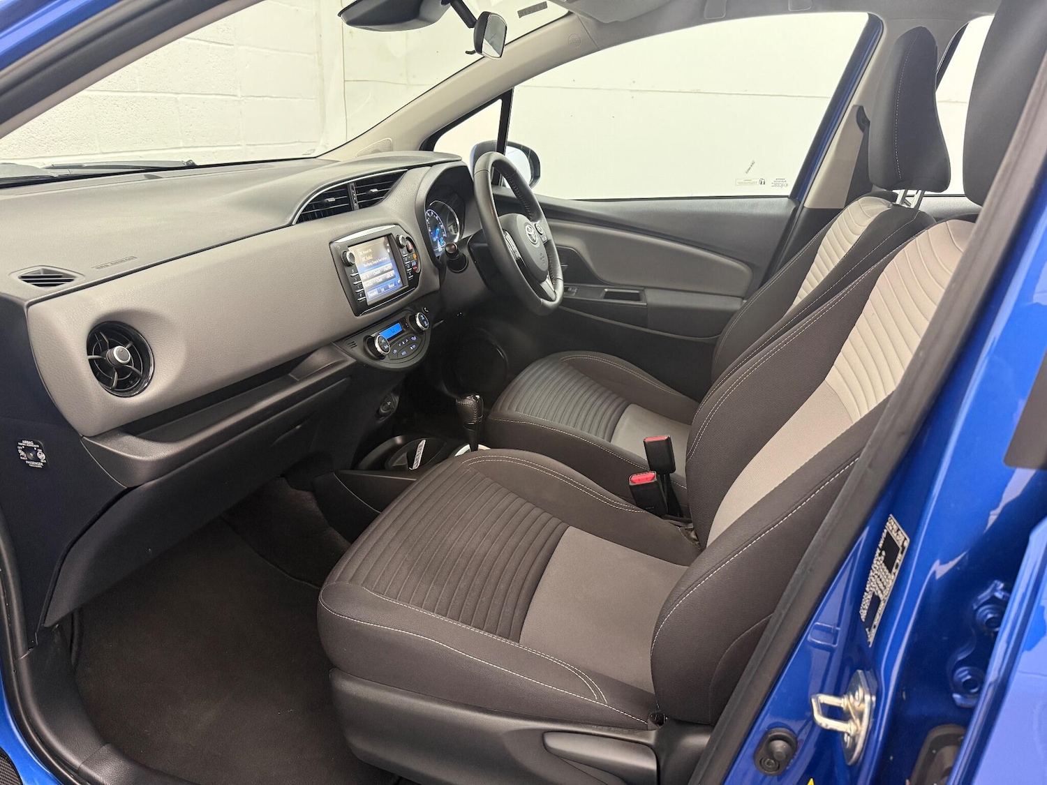 Used Toyota Yaris 2019 for sale - 76370872: Photo 47