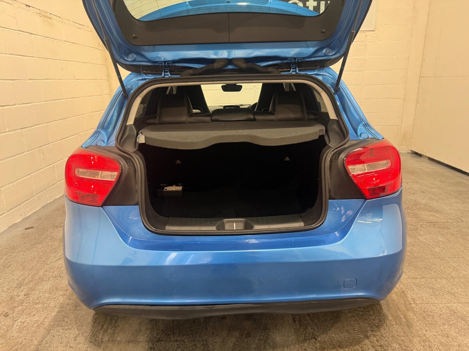 Used Mercedes-Benz A-Class 2013 for sale - 76771801: Photo 31