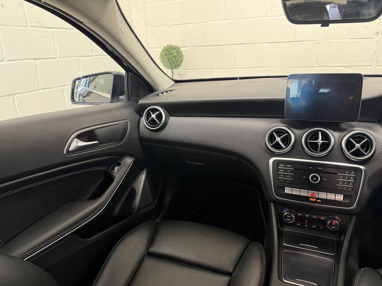 Used Mercedes-Benz A-Class 2016 for sale - 76988553: Photo 37