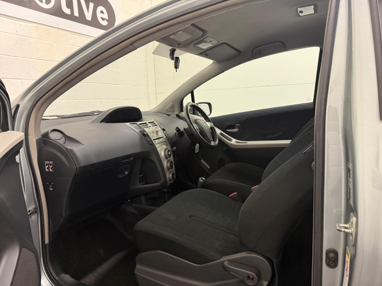 Used Toyota Yaris 2008 for sale - 76727609: Photo 29