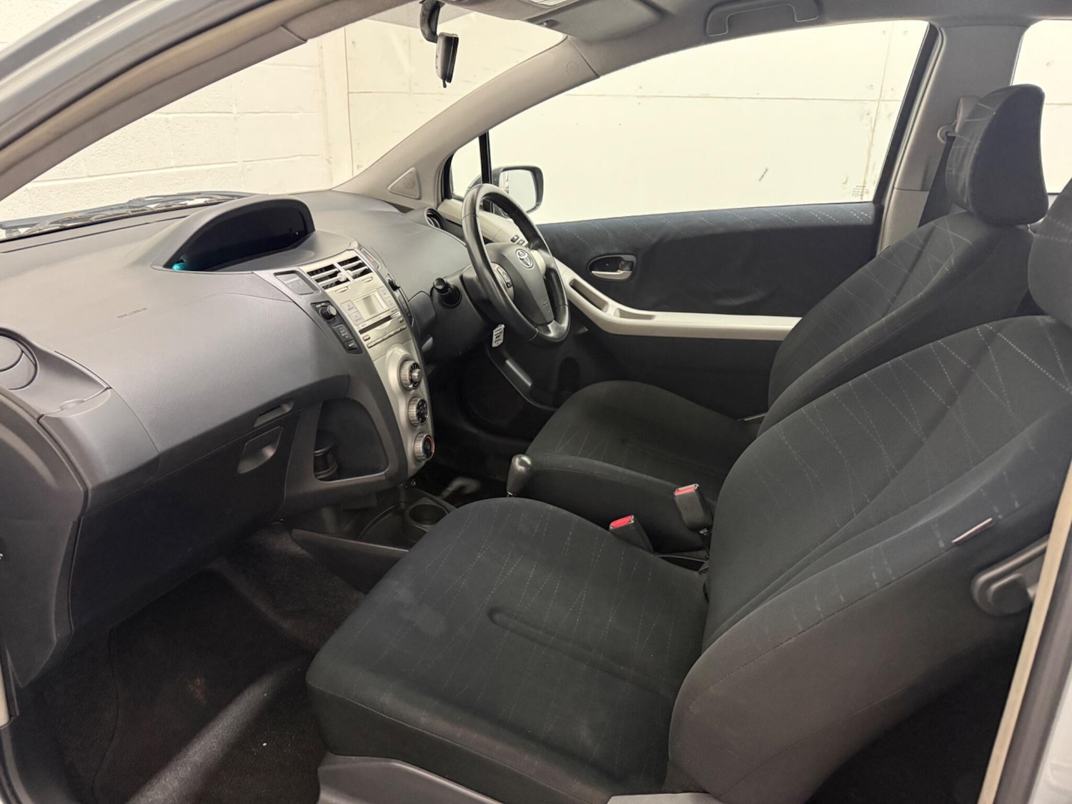 Used Toyota Yaris 2008 for sale - 76727609: Photo 32