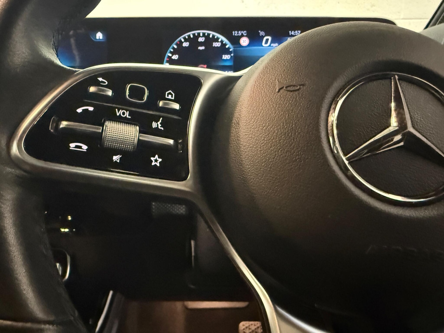 Used Mercedes-Benz A-Class 2018 for sale - 76800959: Photo 25