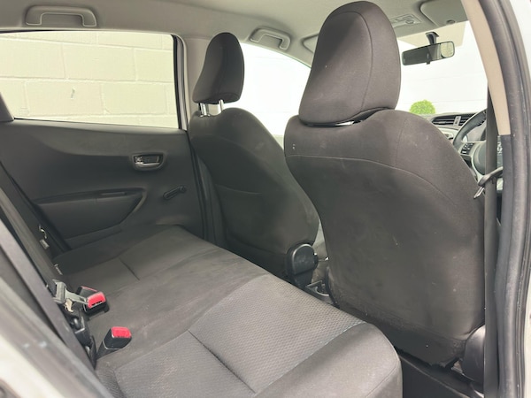Used Toyota Yaris 2014 for sale - 75291854: Photo 39