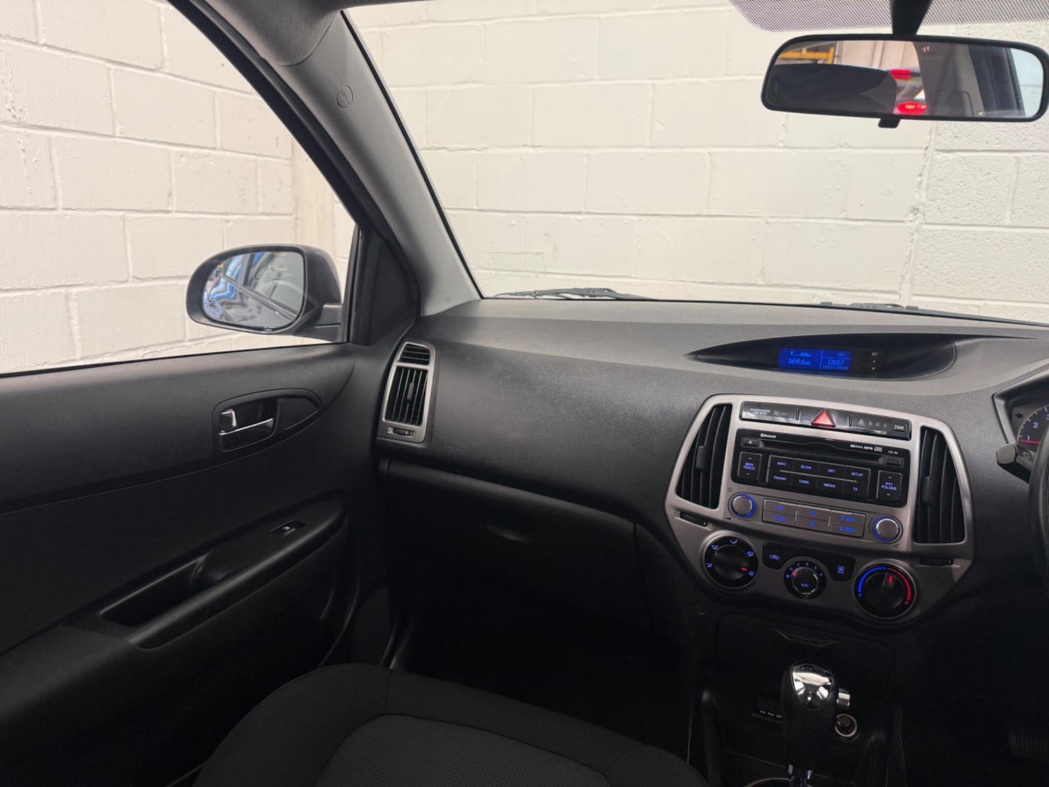 Used Hyundai i20 2014 for sale - 76592907: Photo 15