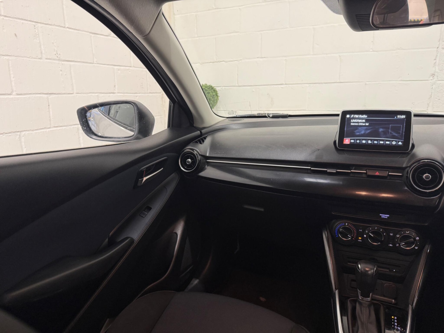 Used Mazda Mazda2 2015 for sale - 76633590: Photo 13