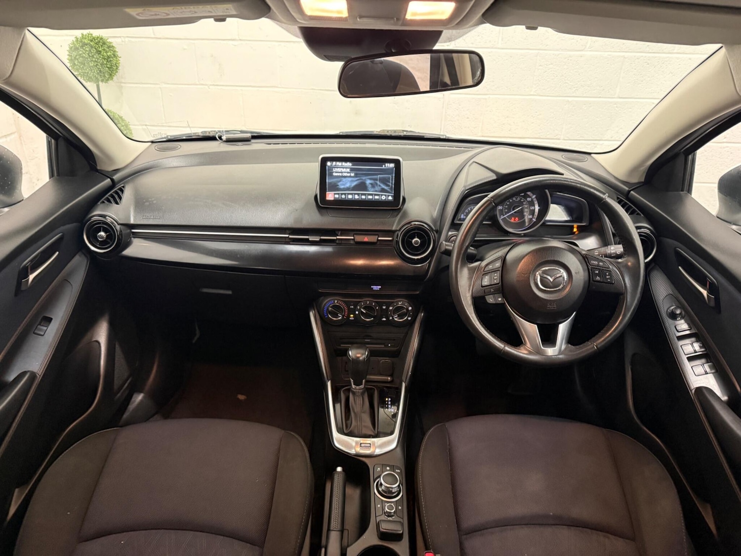 Used Mazda Mazda2 2015 for sale - 76633590: Photo 15