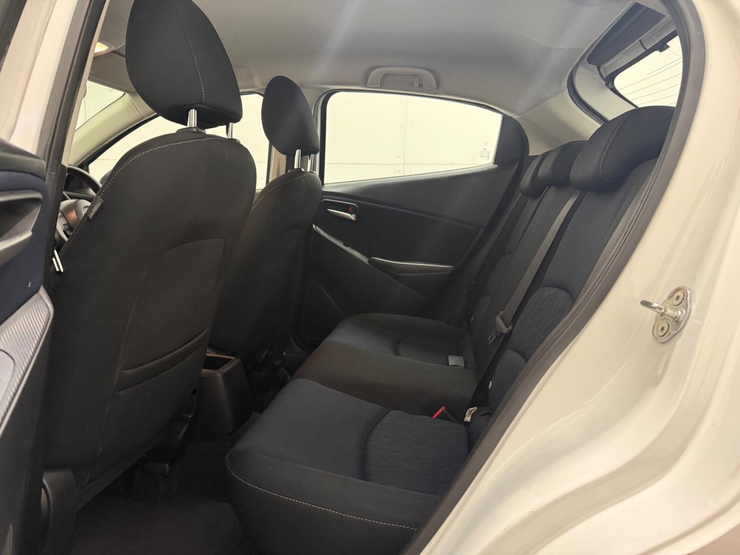 Used Mazda Mazda2 2015 for sale - 76633590: Photo 21