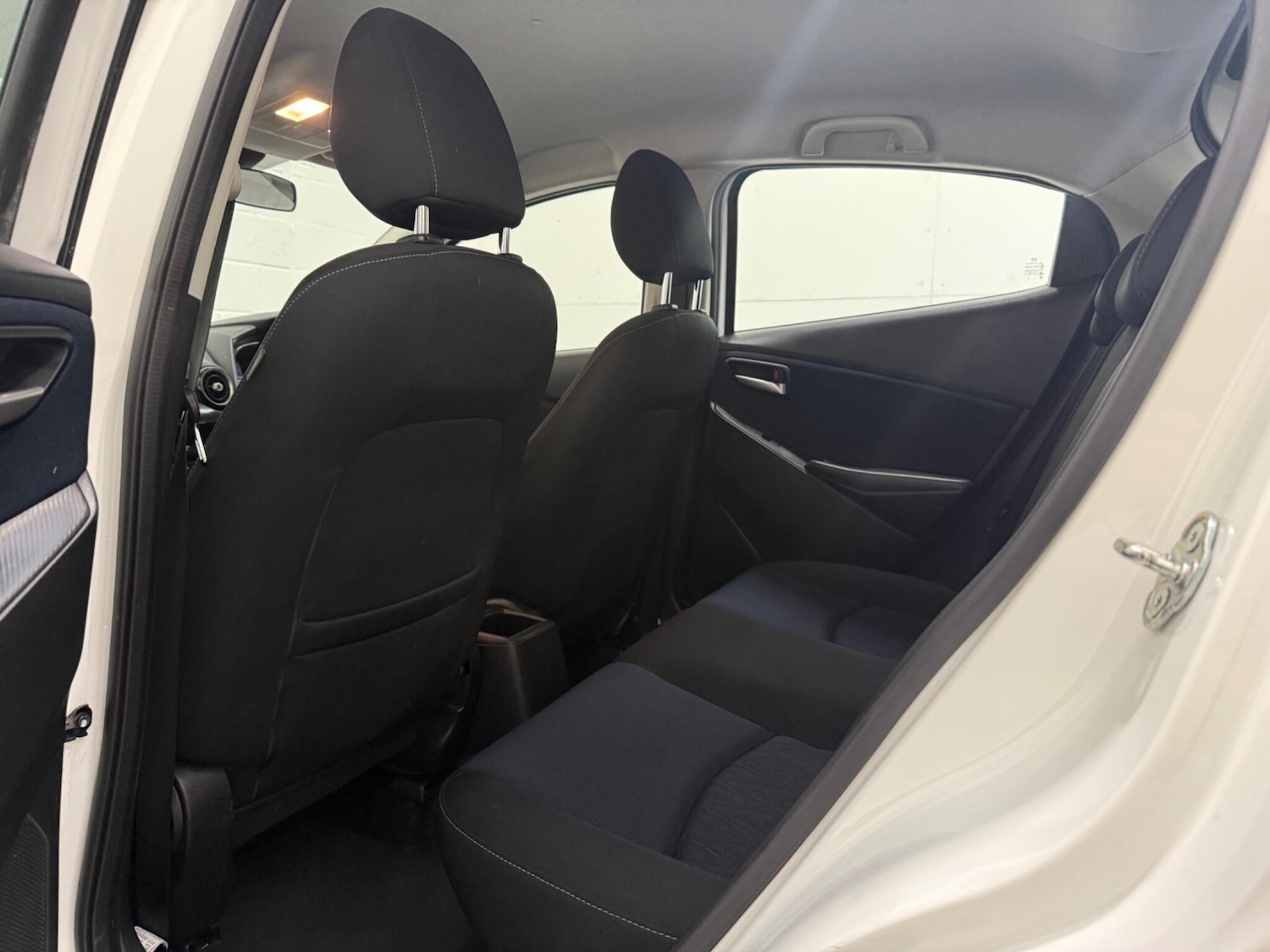 Used Mazda Mazda2 2015 for sale - 76633590: Photo 23