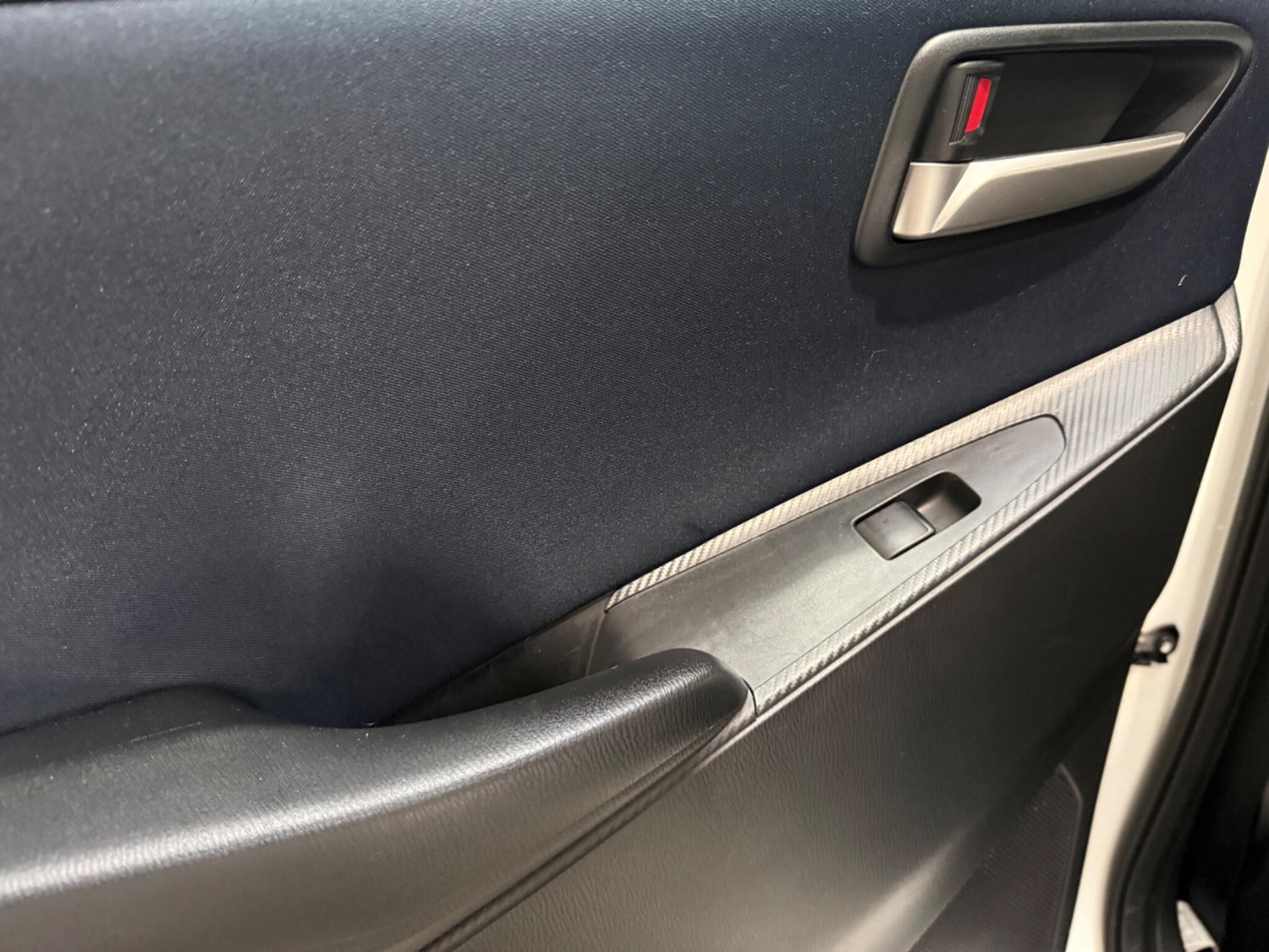 Used Mazda Mazda2 2015 for sale - 76633590: Photo 28