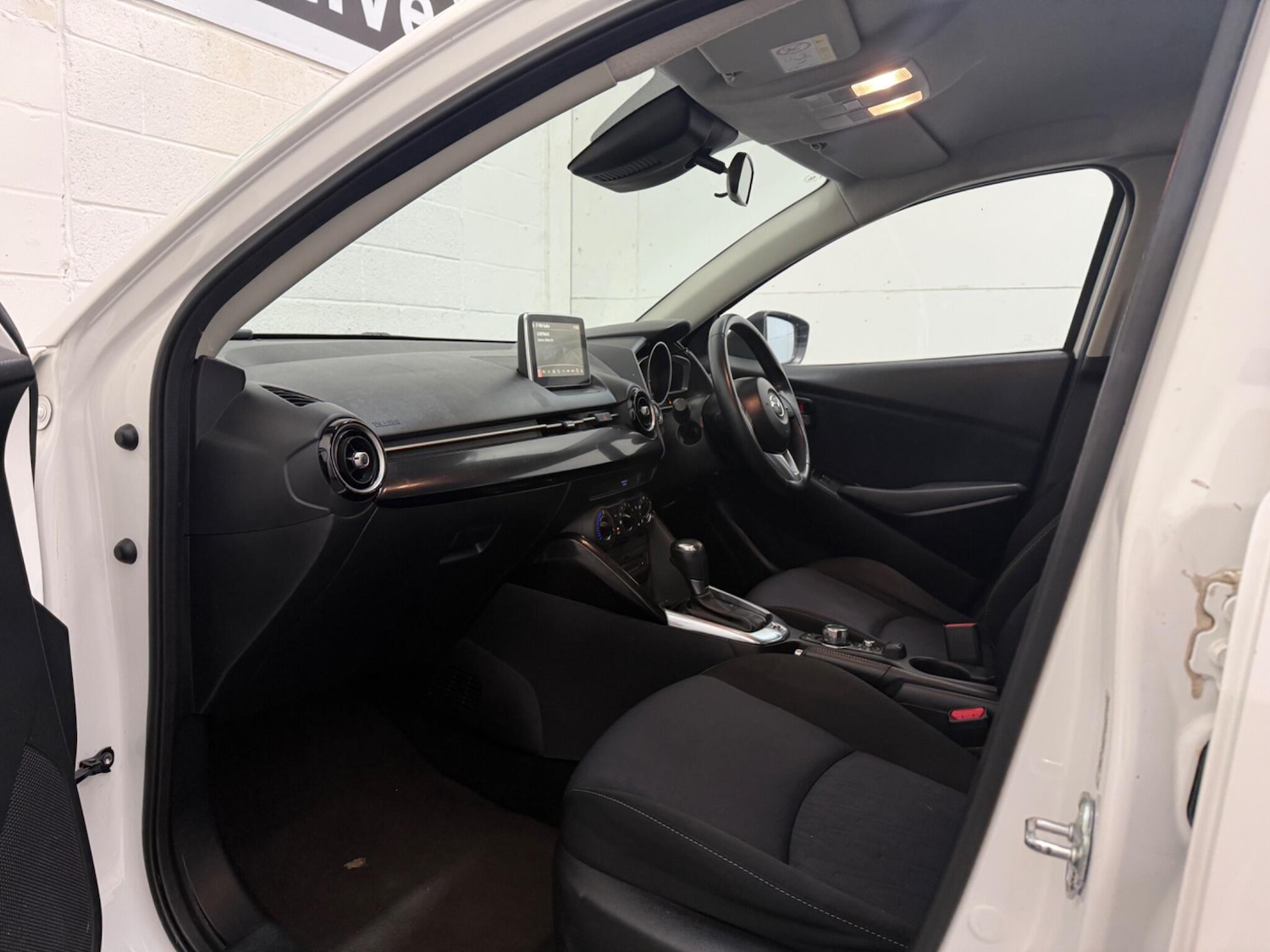 Used Mazda Mazda2 2015 for sale - 76633590: Photo 33