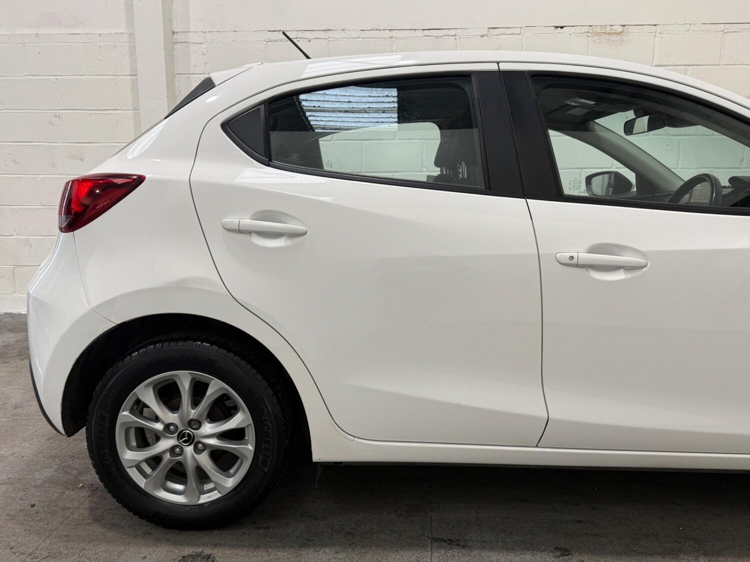 Used Mazda Mazda2 2015 for sale - 76633590: Photo 45