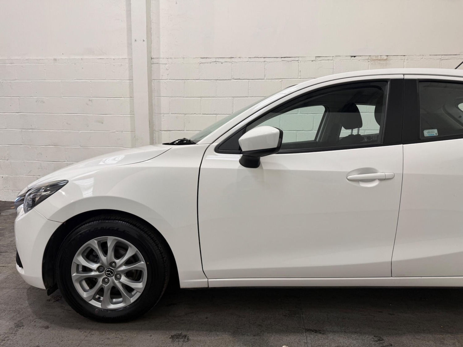 Used Mazda Mazda2 2015 for sale - 76633590: Photo 6