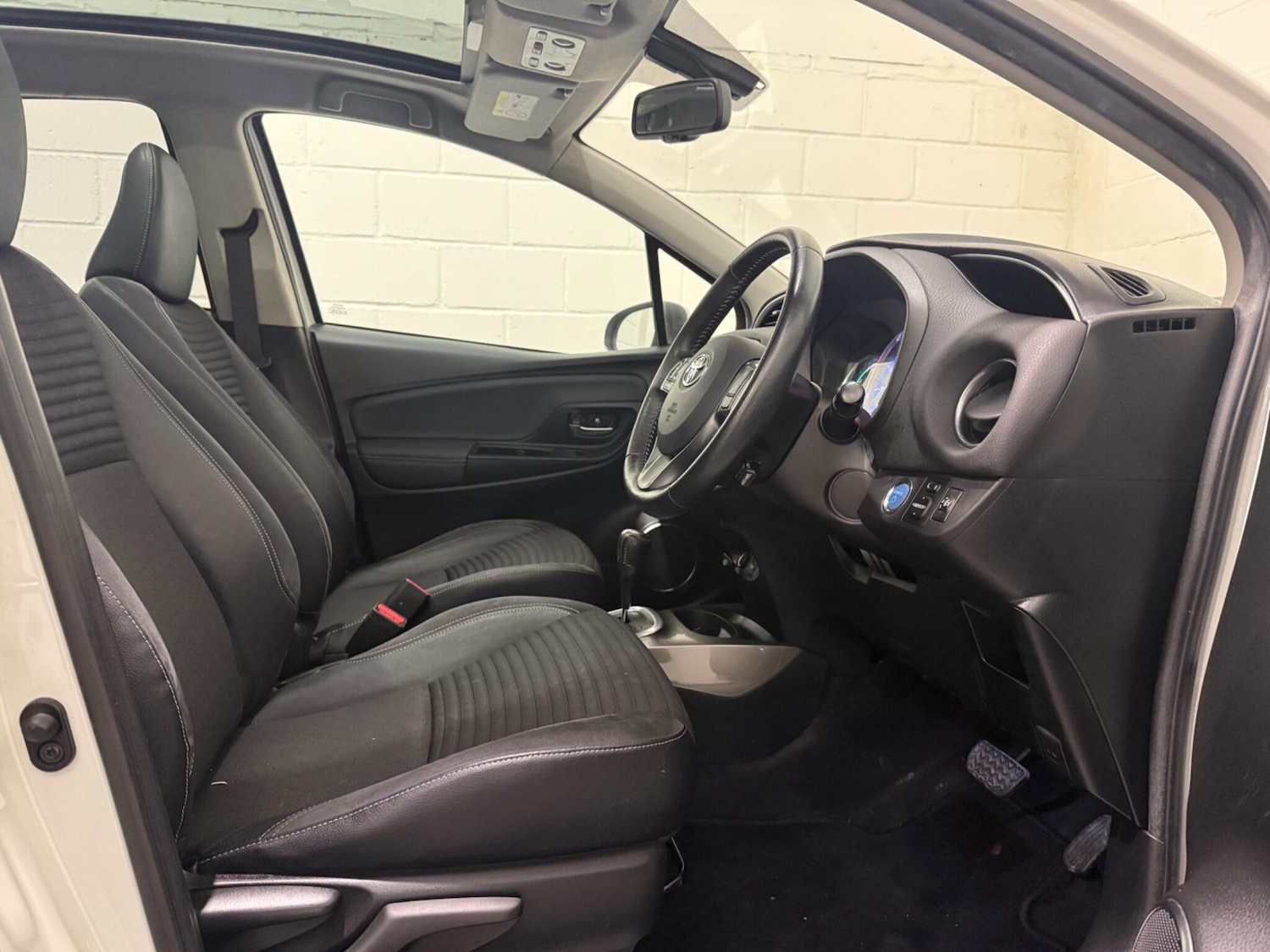 Used Toyota Yaris 2015 for sale - 76759302: Photo 19