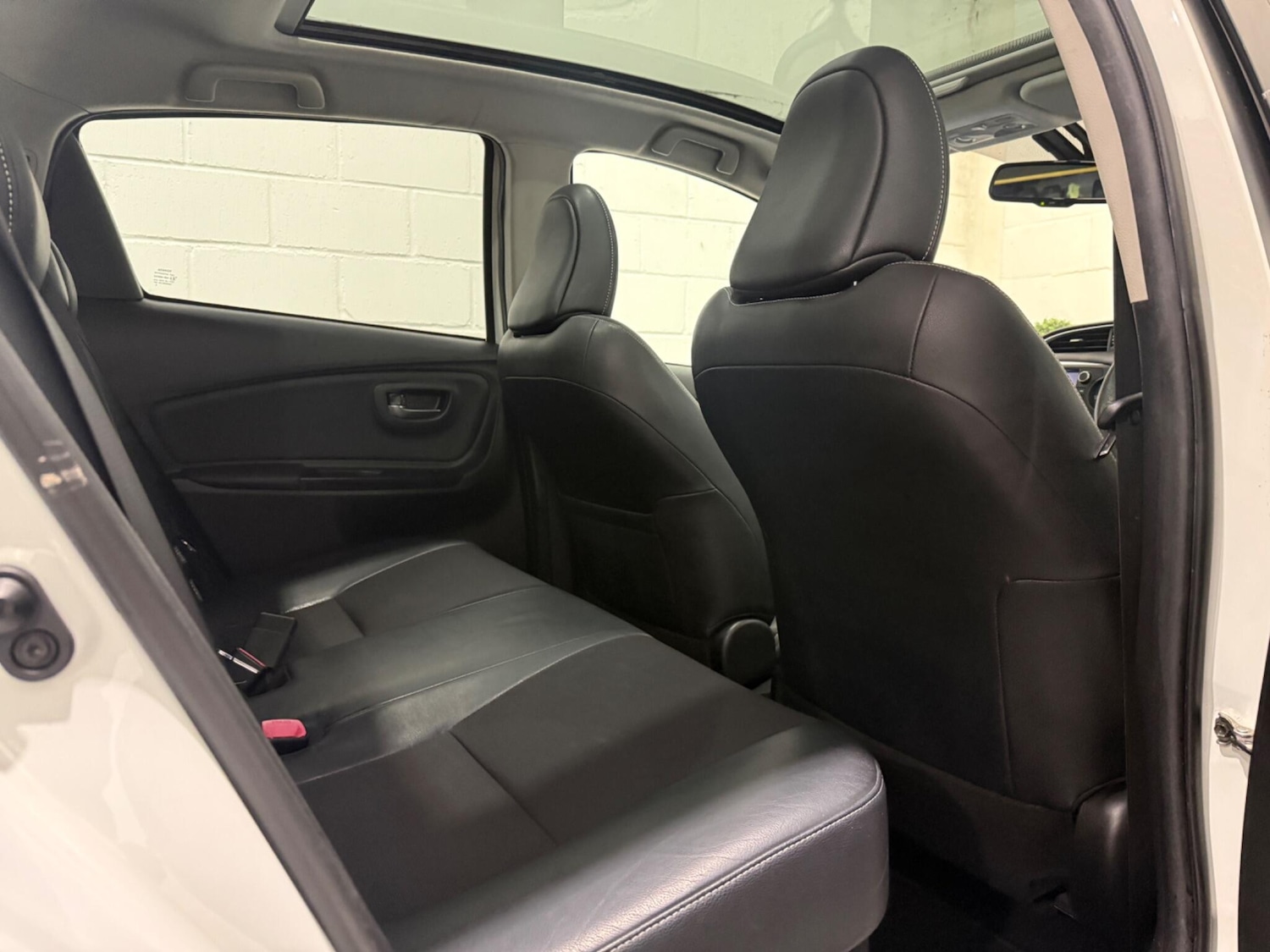 Used Toyota Yaris 2015 for sale - 76759302: Photo 22