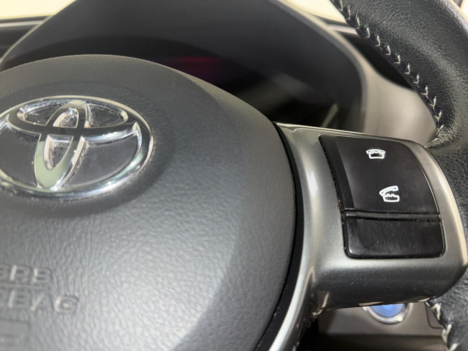 Used Toyota Yaris 2015 for sale - 76759302: Photo 27