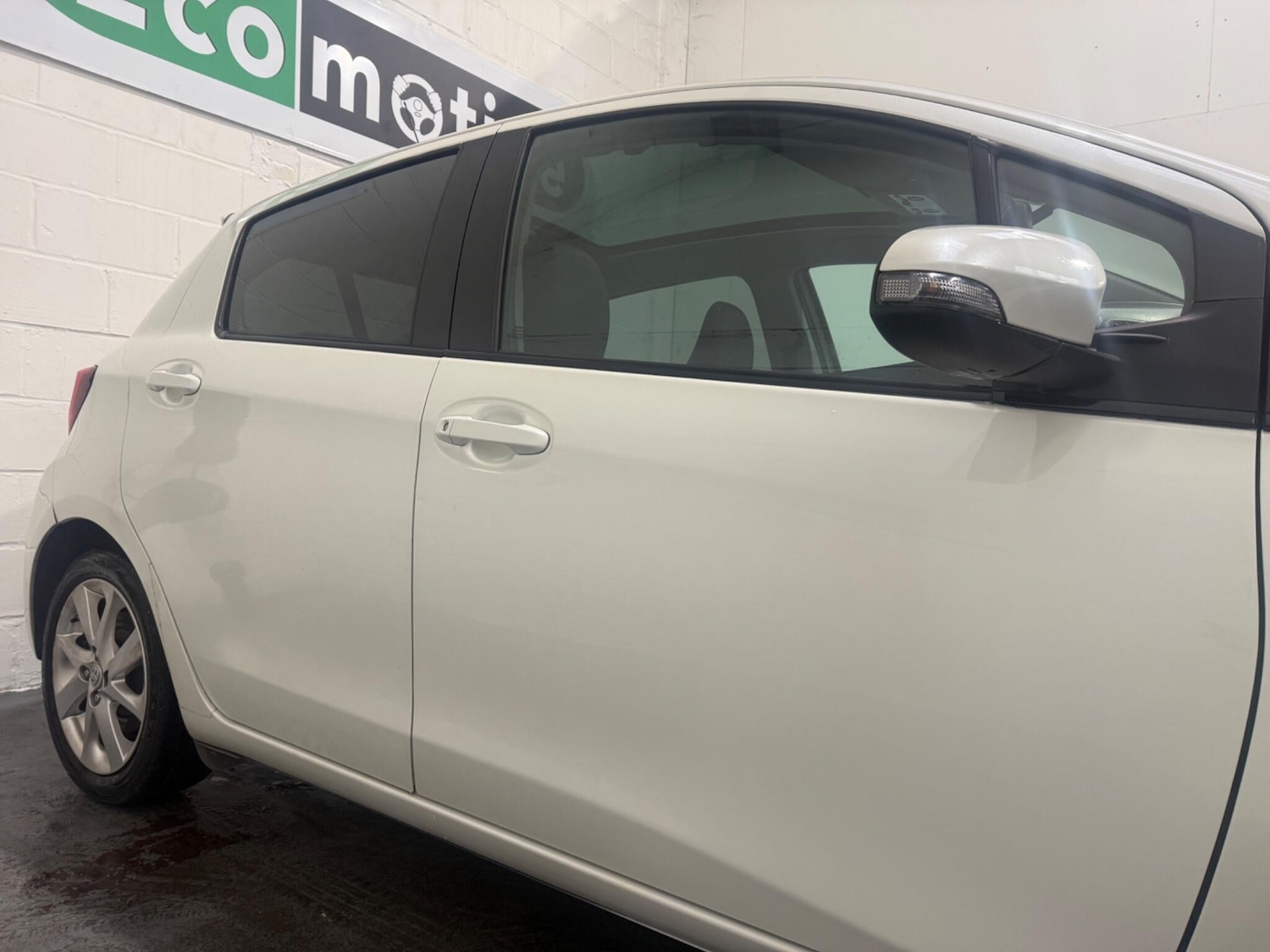 Used Toyota Yaris 2015 for sale - 76759302: Photo 4