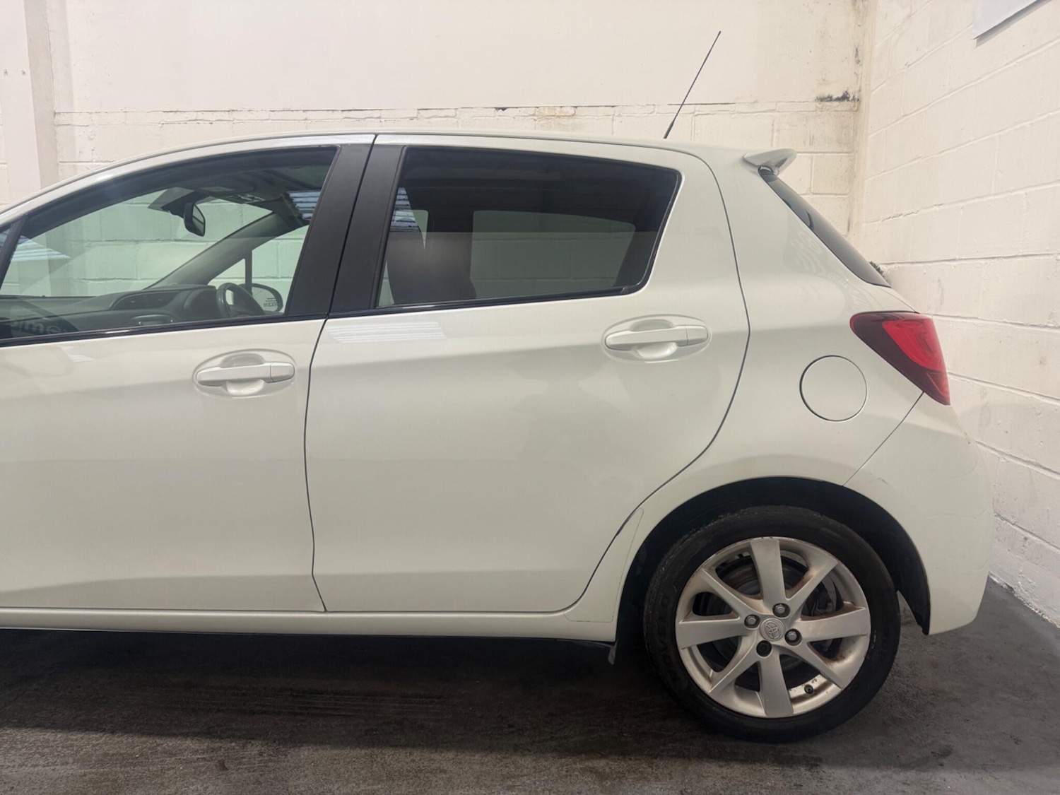 Used Toyota Yaris 2015 for sale - 76759302: Photo 7
