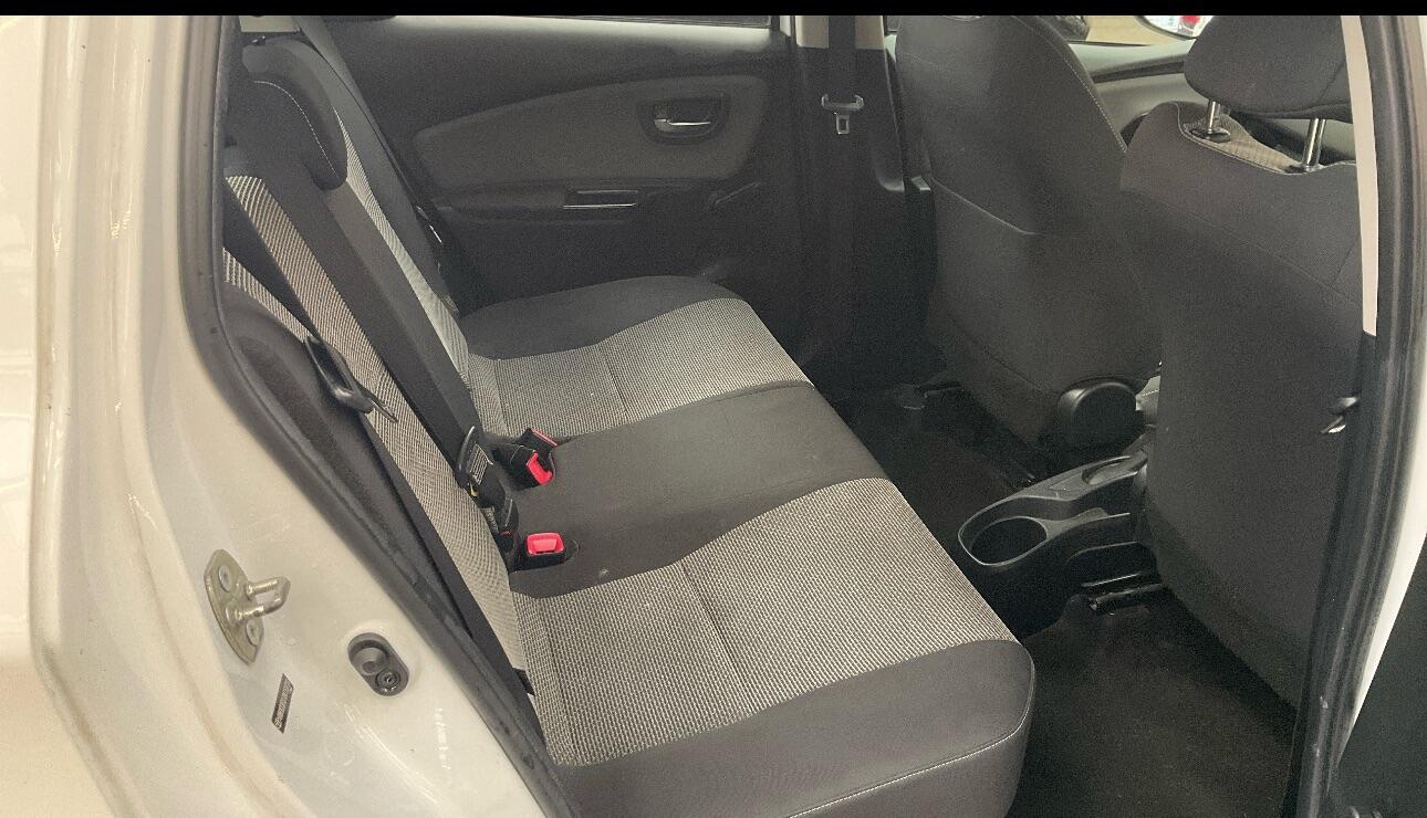 Used Toyota Yaris 2015 for sale - 76839292: Photo 4