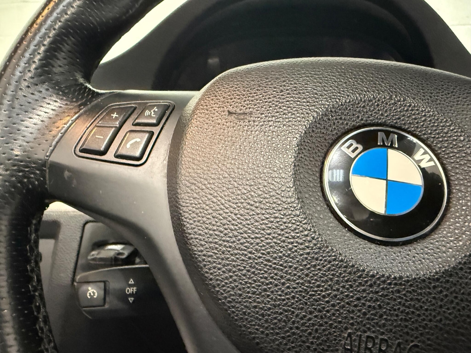 Used BMW 3 Series 2011 for sale - 77387114: Photo 27