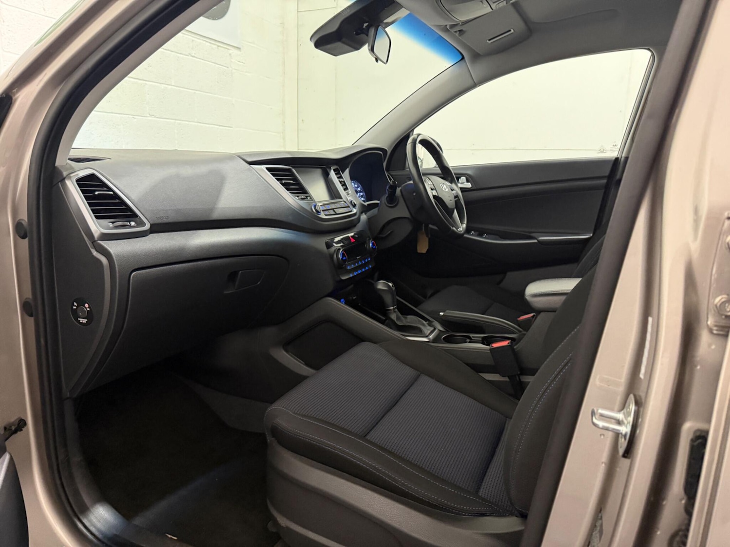 Used Hyundai TUCSON 2016 for sale - 77807845: Photo 47