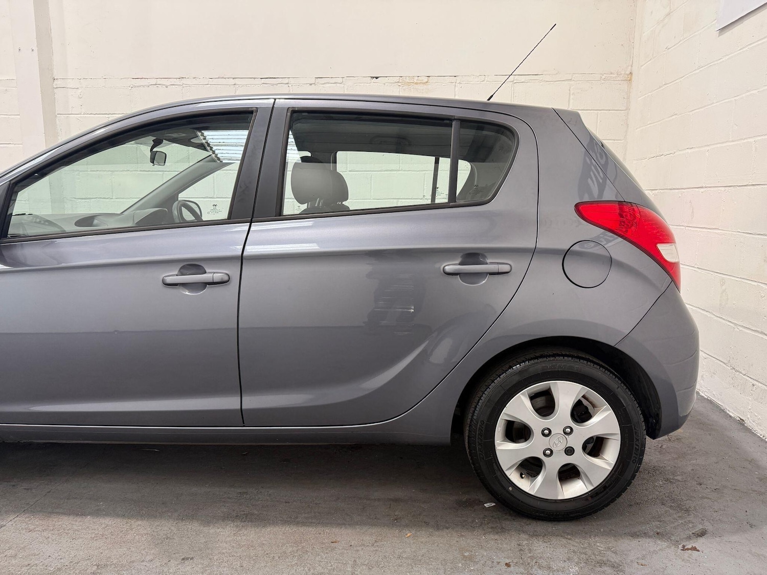 Used Hyundai i20 2009 for sale - 76987978: Photo 9