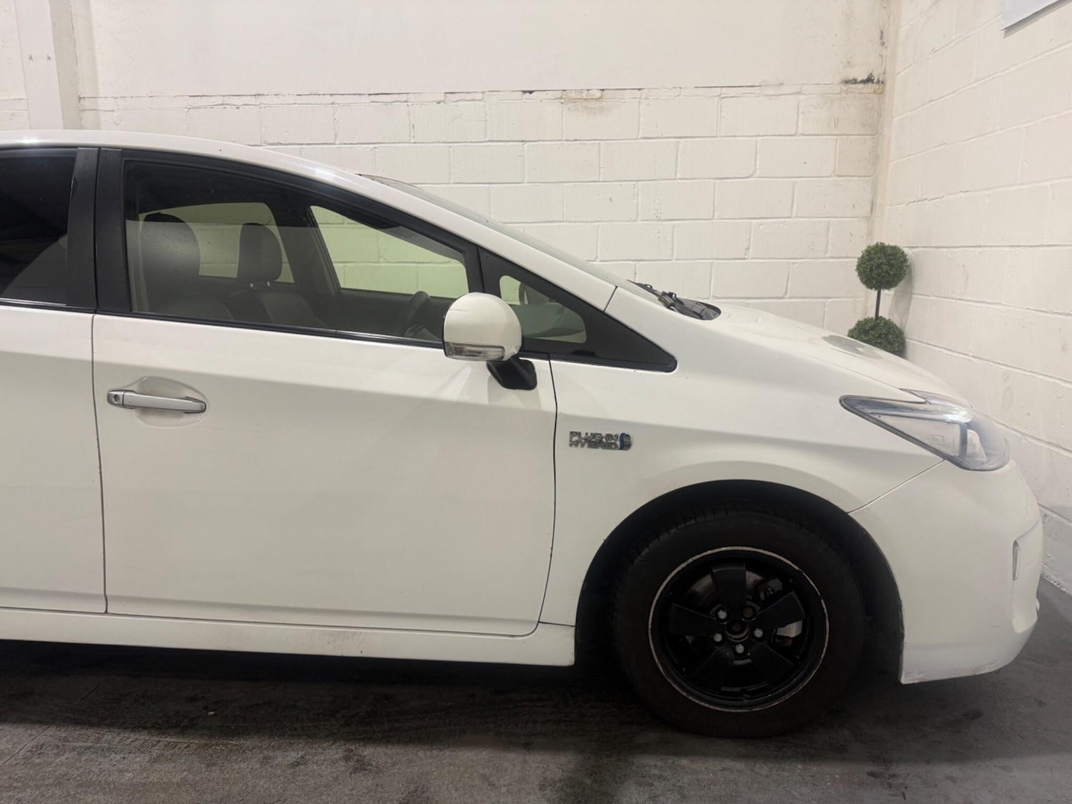 Used Toyota Prius 2013 for sale - 76743488: Photo 11