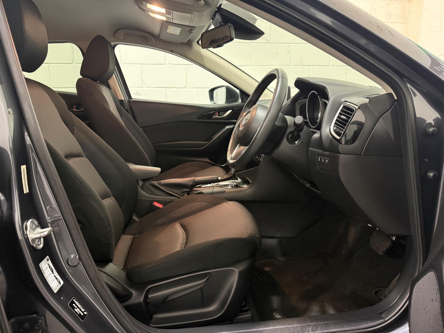 Used Mazda Mazda3 2016 for sale - 76865691: Photo 17