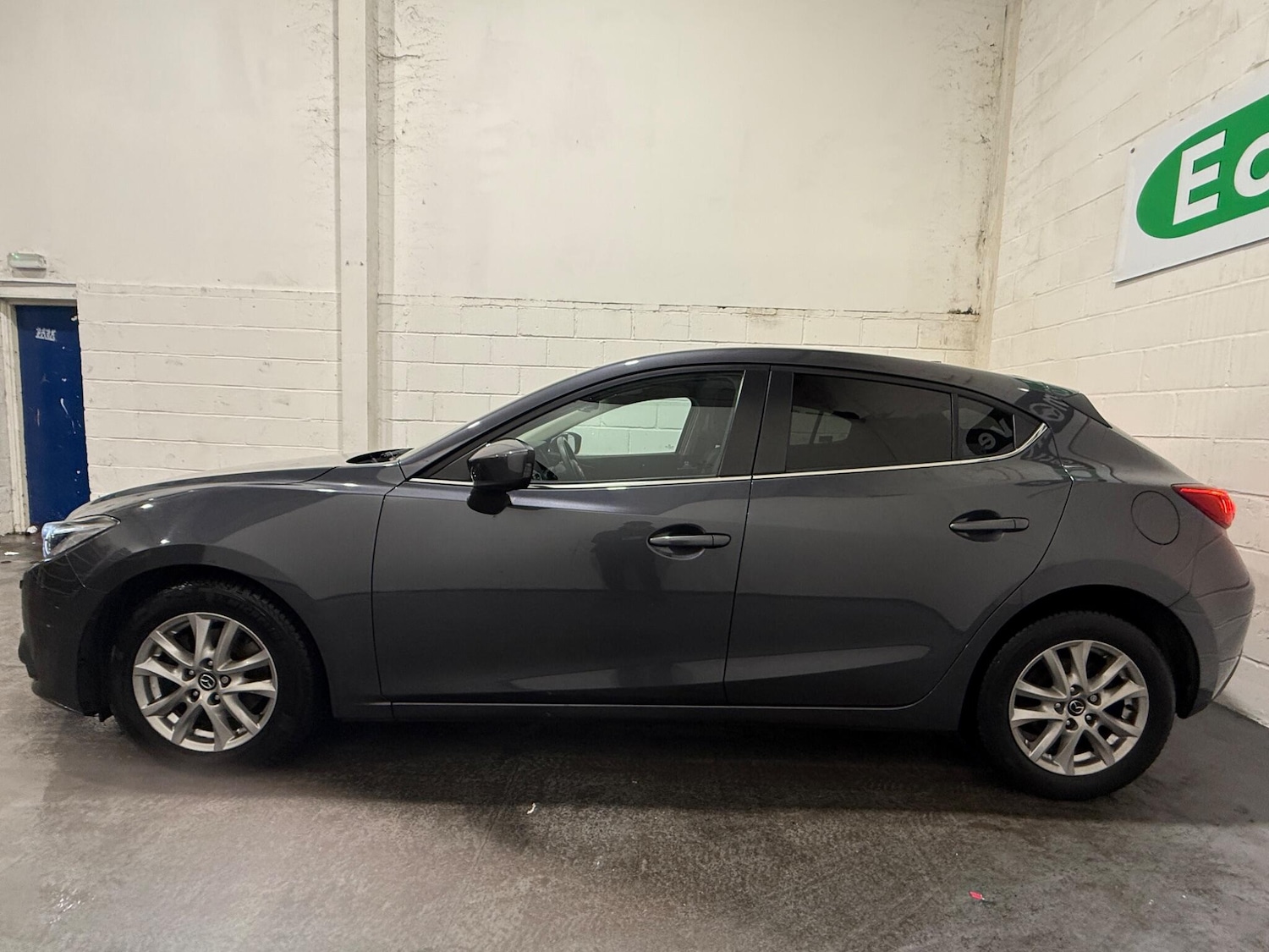 Used Mazda Mazda3 2016 for sale - 76865691: Photo 6